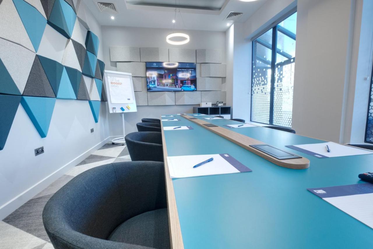 Holiday Inn Express - Fleet By Ihg Exteriör bild