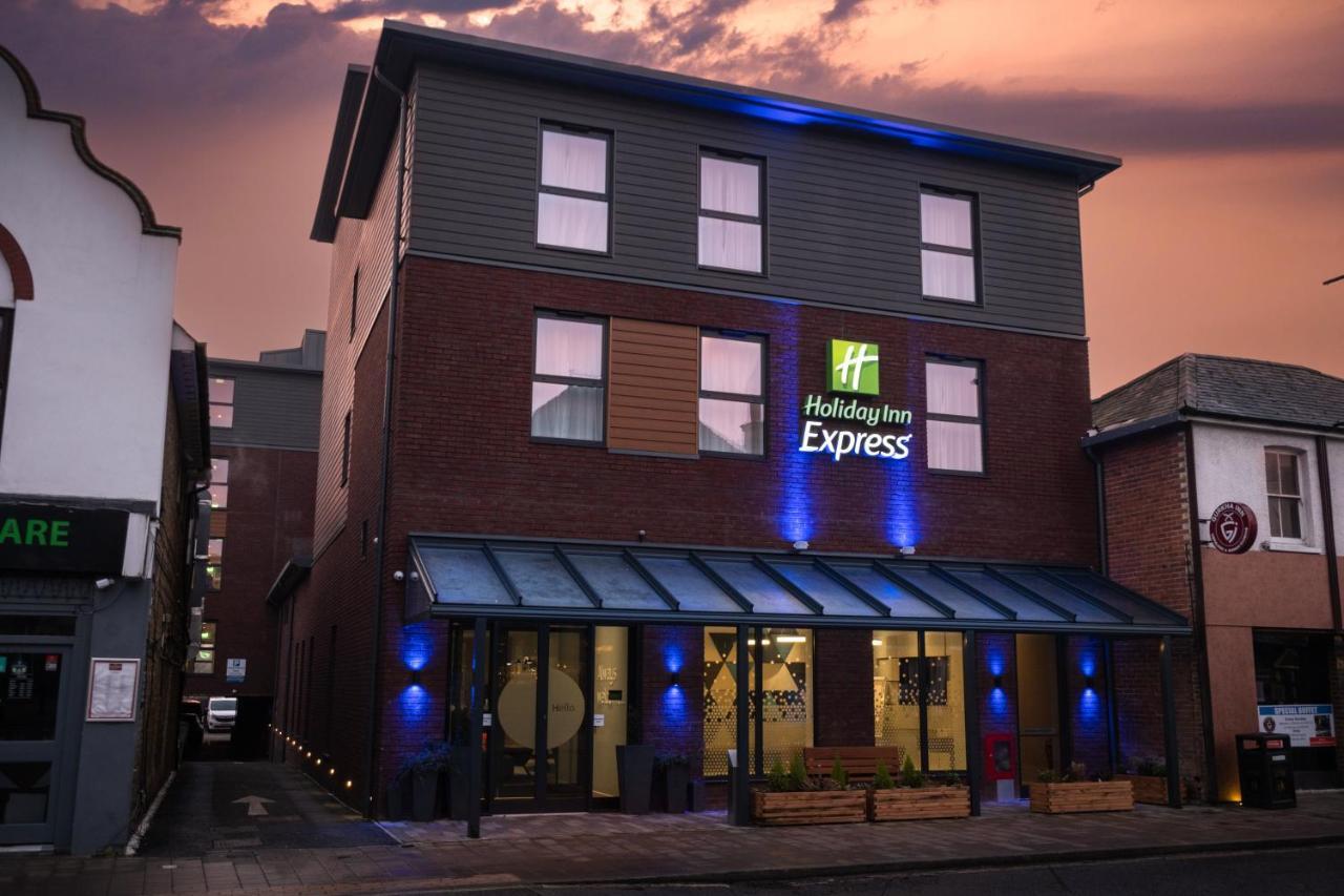 Holiday Inn Express - Fleet By Ihg Exteriör bild